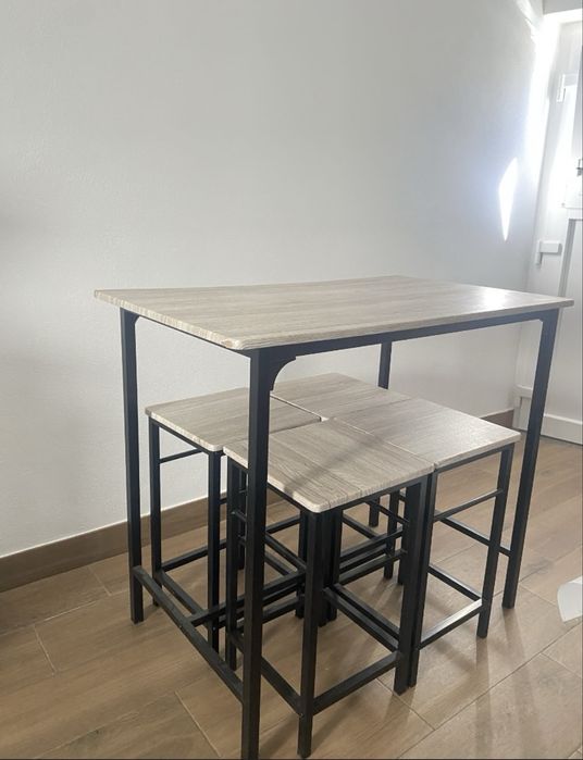 Conjunto se Mesa 4 cadeiras