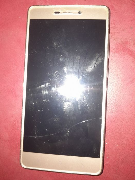 Телефон Redmi 3S,2/16,на запчасти