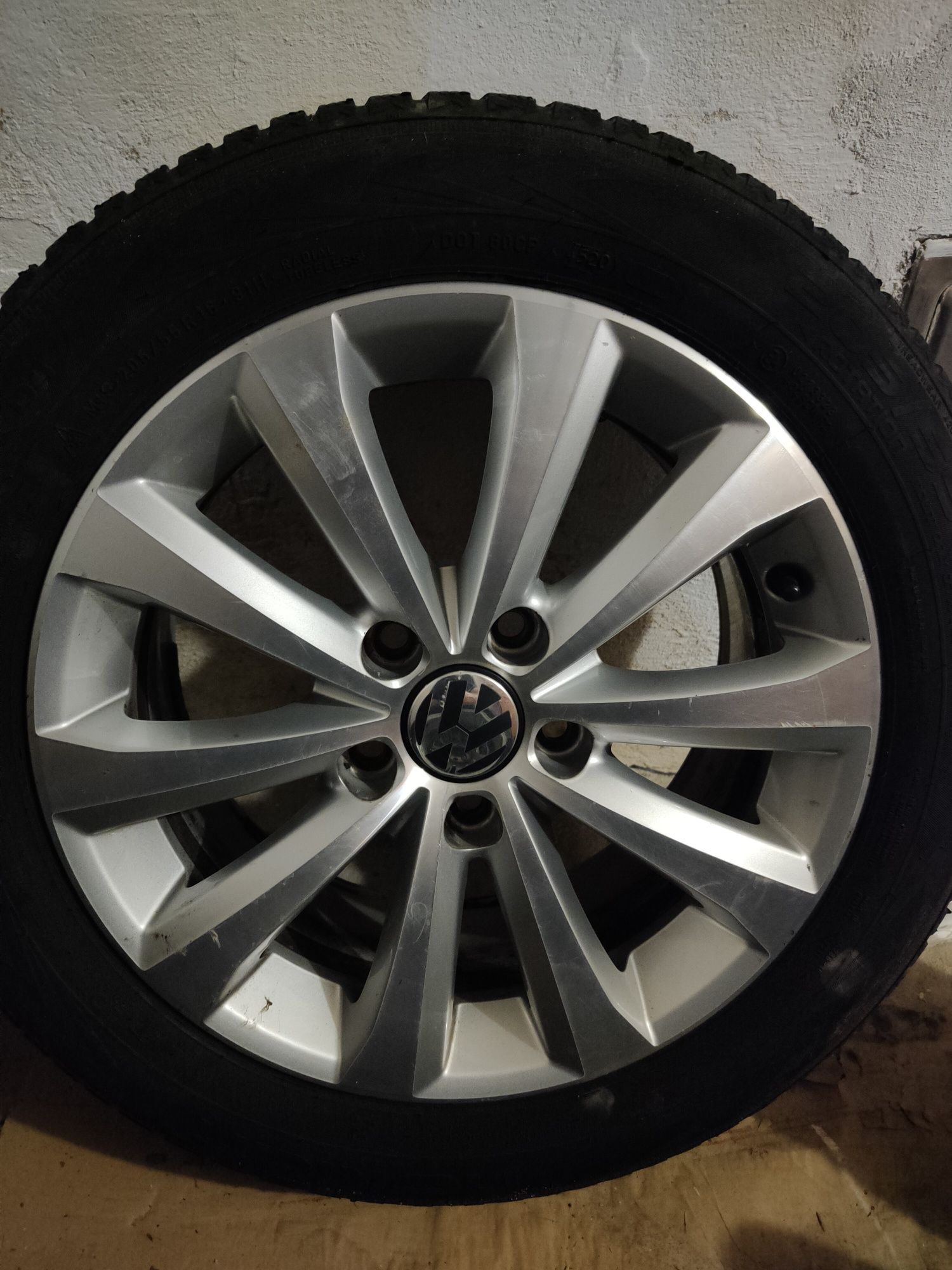Komplet kół R16 do Passat B7