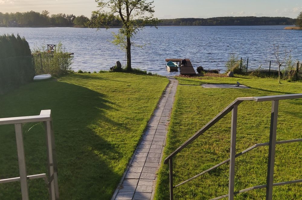 Mazury domek całoroczny nad jeziorem Dorotowo Majdy własna plaża molo