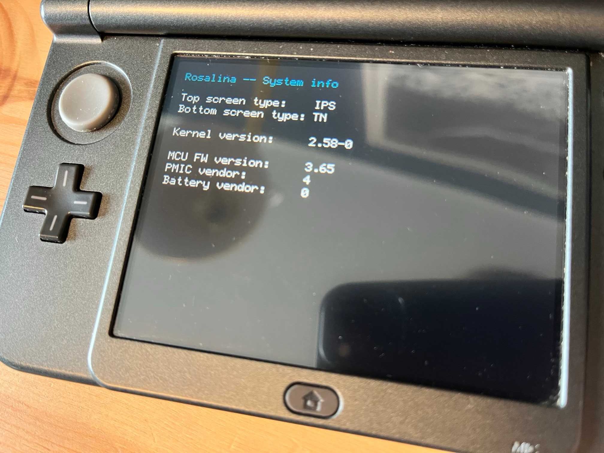 New Nintendo 3DS XL - pudełko, ładowarka, stacja dokująca, CFW LUMA,