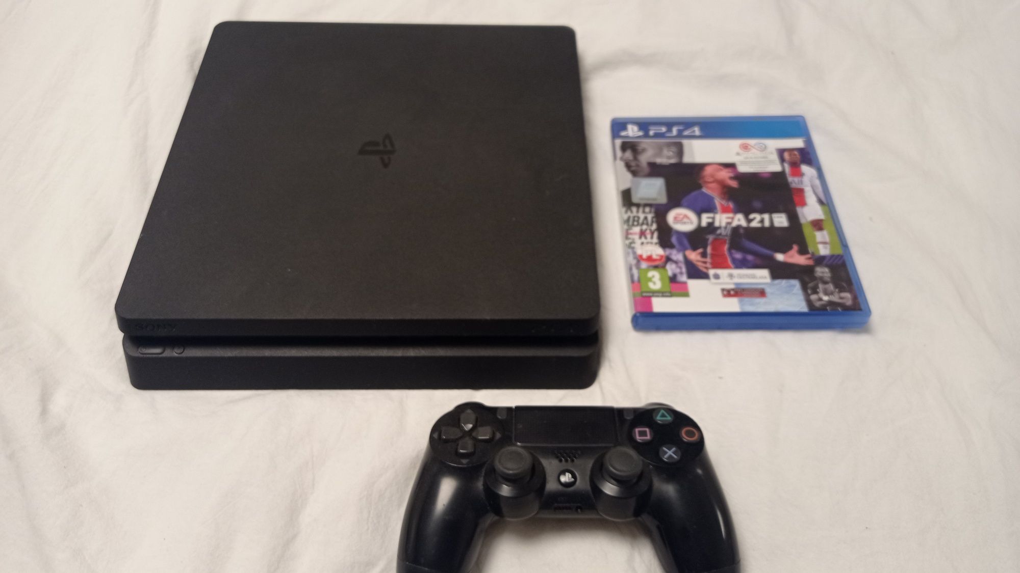 PlayStation 4 Slim 1TB PS4 + gra FIFA 21