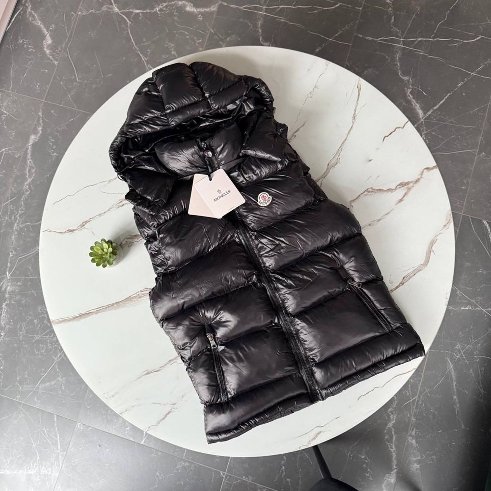 Мужская жилетка монклер moncler