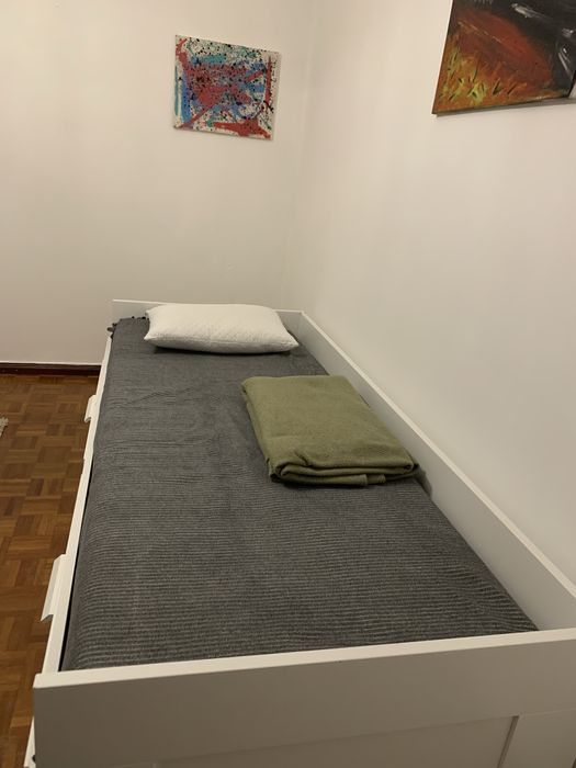 Quarto para arrendar em Sesimbra