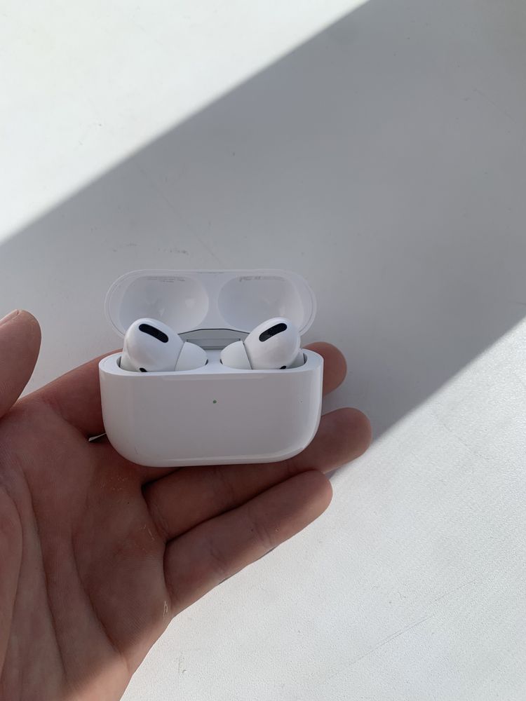 Продам Навушники Airpods Pro оригінал A2190