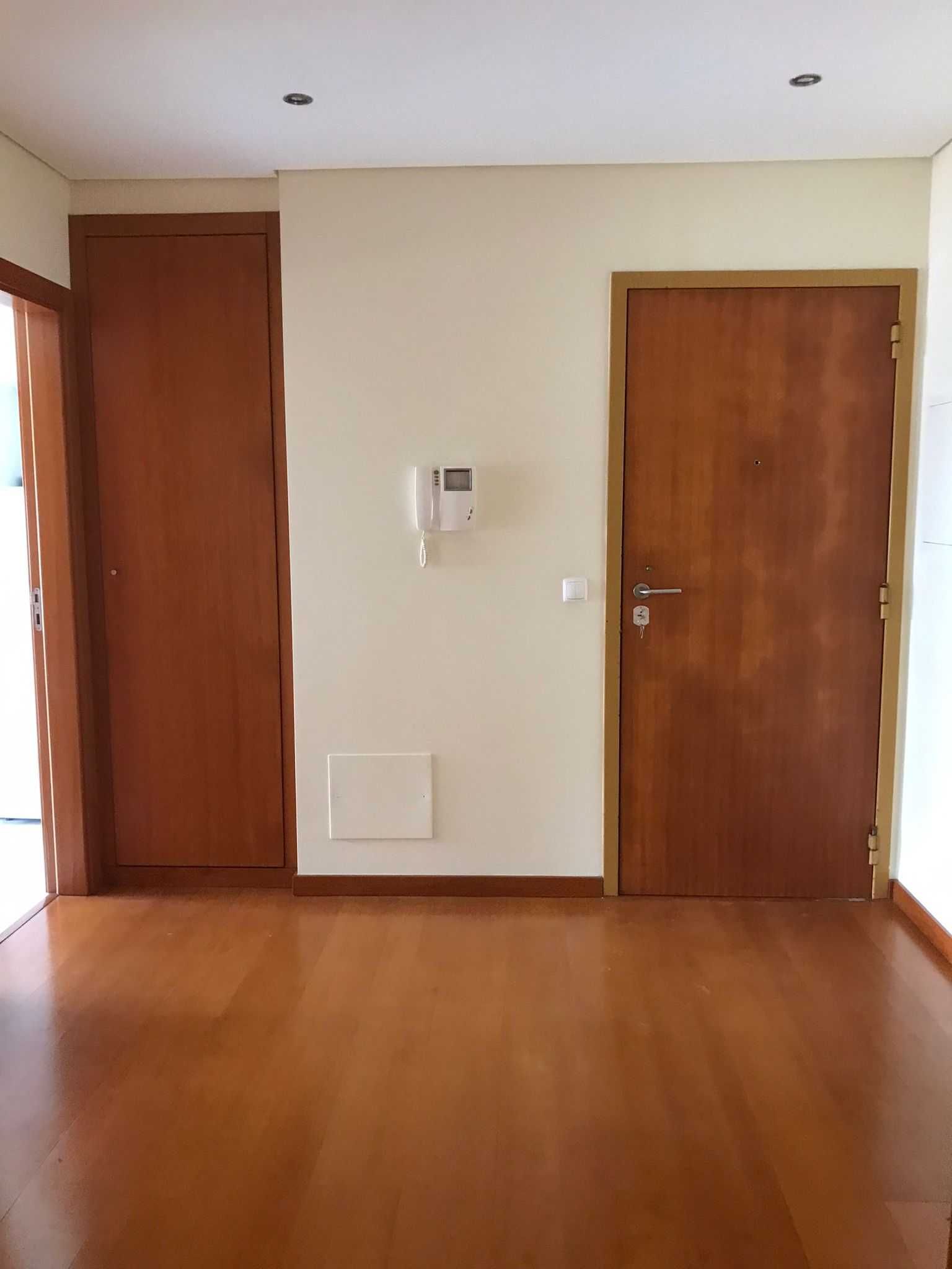 Aluga-se Quarto no Centro de Aveiro - Entrada Imediata