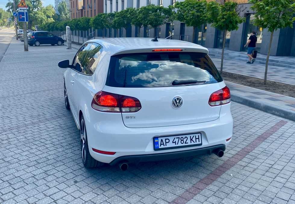Продам Volkswagen GTI 2012 год