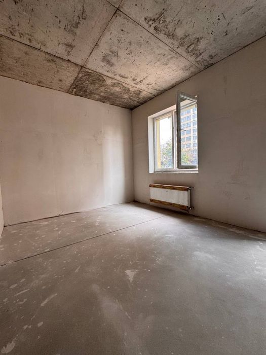 Продам коммерческое фасадное помещение 57 Жемчужина Таирово 1 этаж