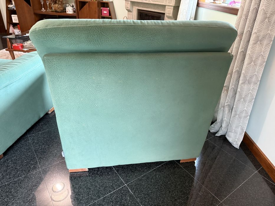 Conjunto Sofá cama 2 lugares + Sofá individual - Pele Sintética verde