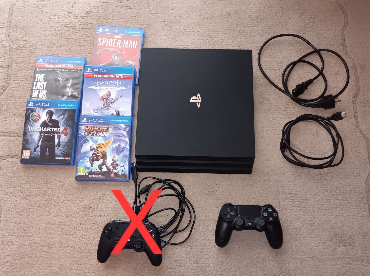 Ps4 pro 1TB comando + 5 jogos