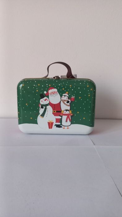 Box prezentowy w walizeczce kosmetyki prezent na mikolajki święta Boże