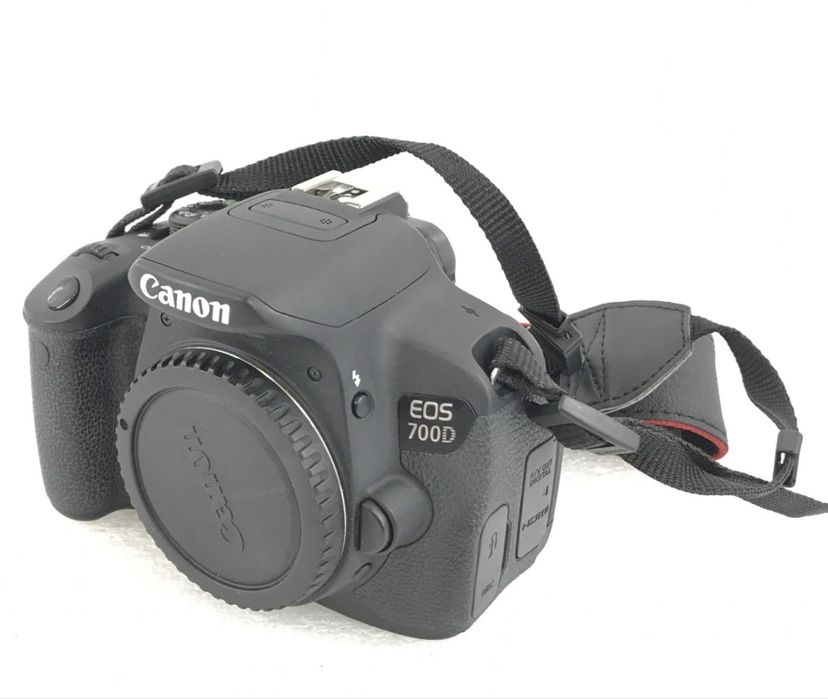 Camera Canon EOS 700D
