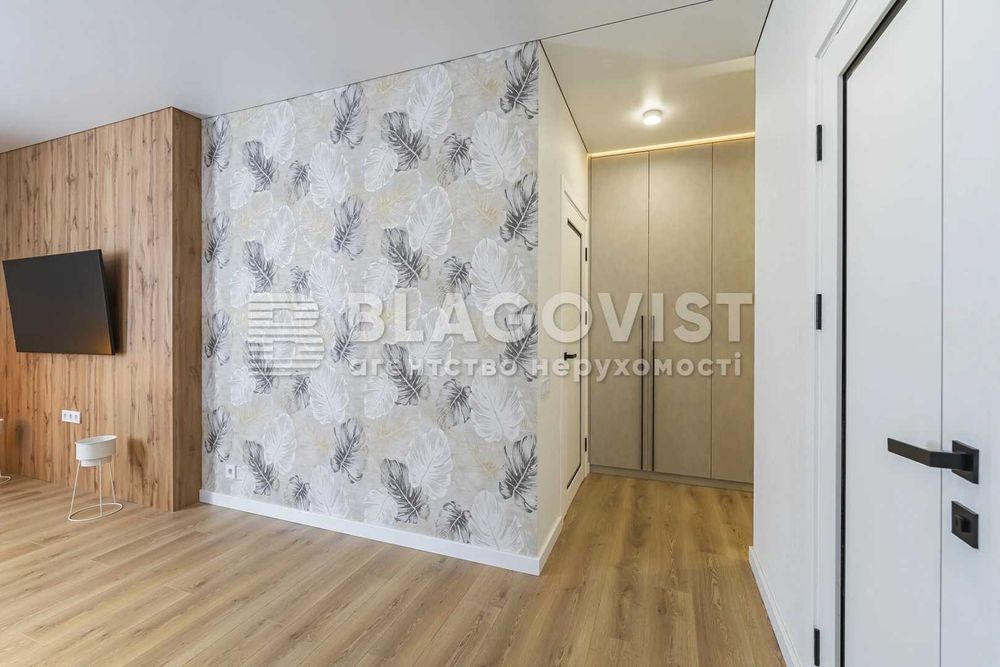 2к кв. 66м2. Новобудова. Метро. Ремонт.