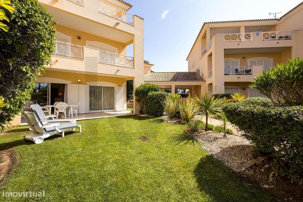 O Seu Exclusivo T2 em Vila moura | Viver entre a Piscina e o Jardim  ☀