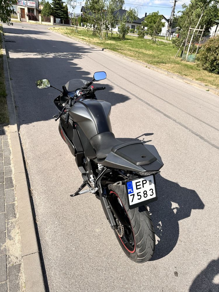 Yamaha R125