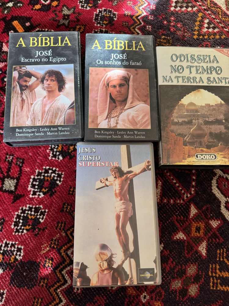 Lote de 4 VHS temas religiosos