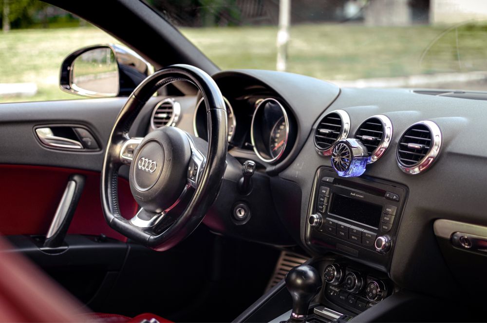 Продам свой автомобиль audi tt