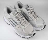 Jak nowe z wadą adidas Originals sneakersy Response CL ID4290 roz. 44