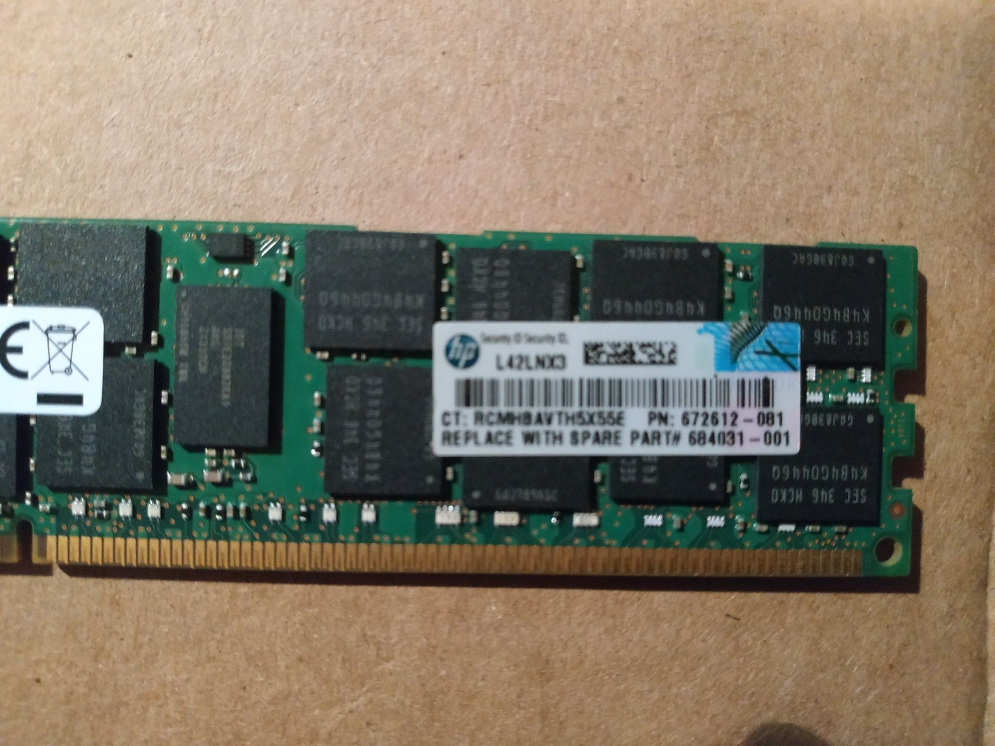 Модуль памяти DDR3 RDIMM 16Gb Samsung (M393B2G70QHO-YKO) registered EC