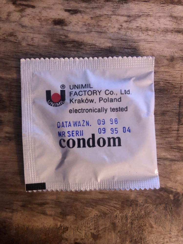 Prezerwatywa kondom Unimil z 1995 roku stara kolekcjonerska na prezent