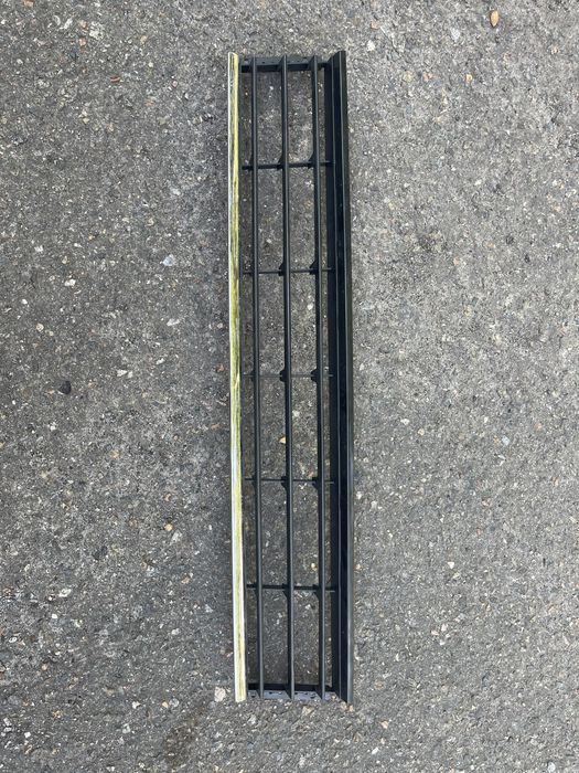 Решотка бампера b7