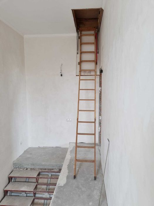 Продам трехэтажный Дом в Корабельном (р-н Жукова)