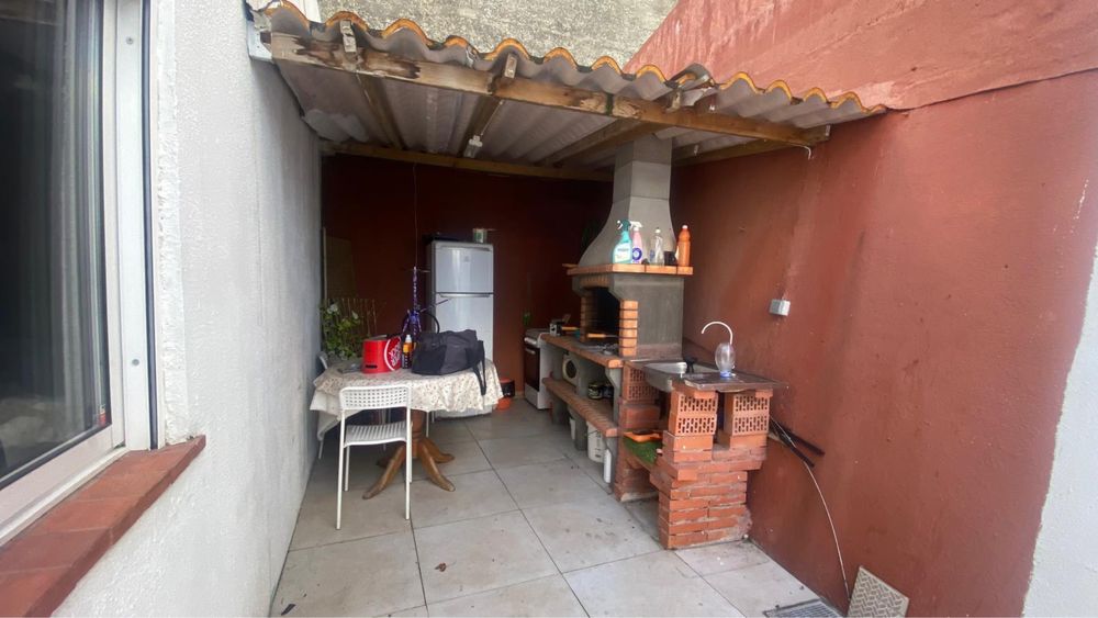 Moradia T1+2 com piscina