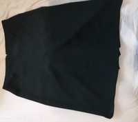 Spódnica czarna, szerokość w pasie 36cm, długość 54cm