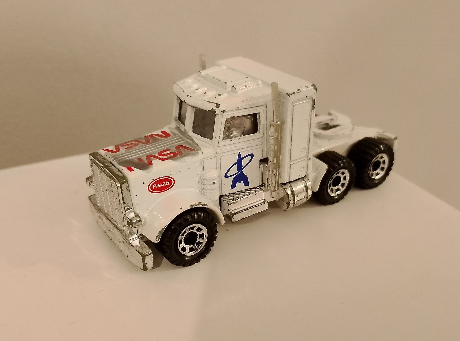 Matchbox Peterbilt NASA convoy stary resorak