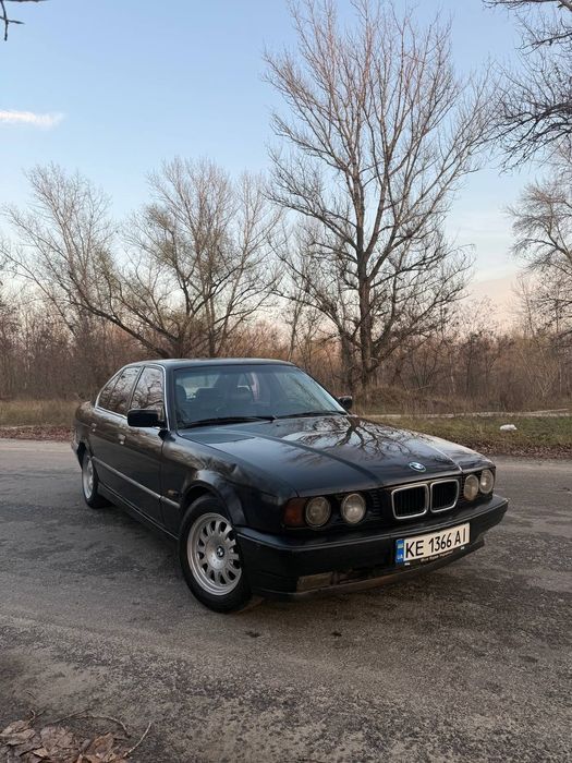 Продам BMW 525 .