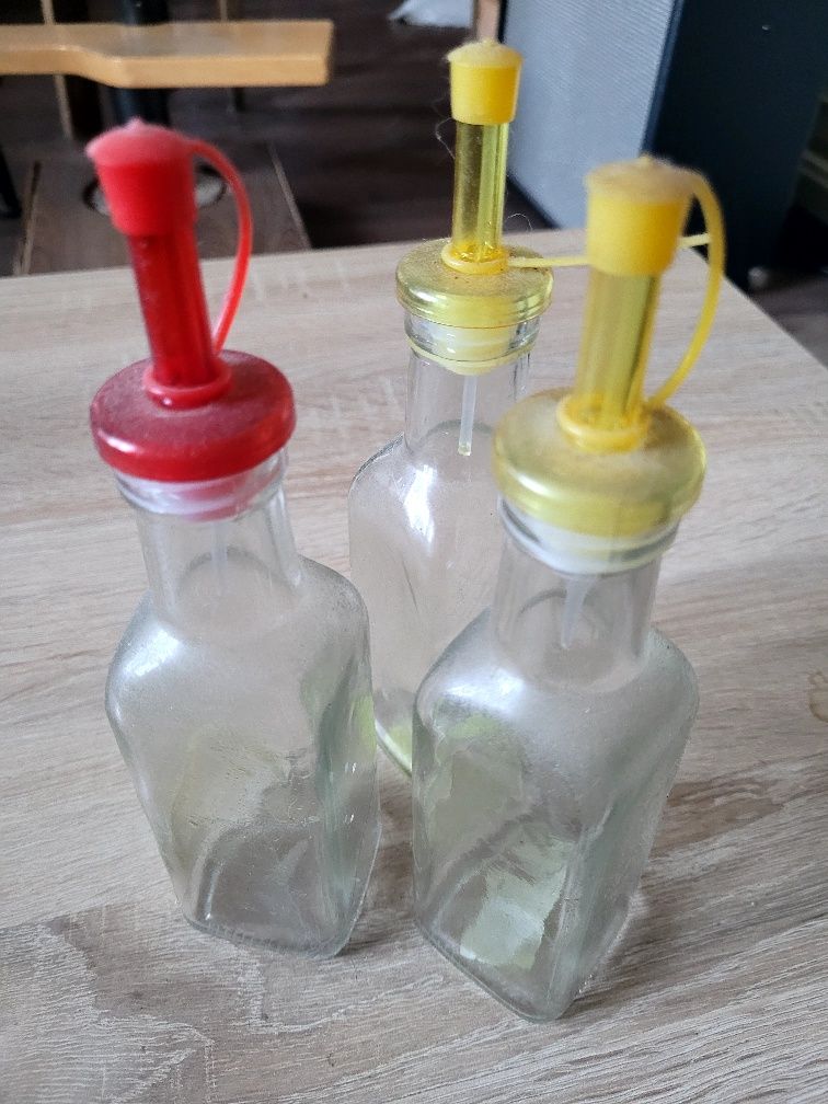 Butelki na olej , ocet itp.
