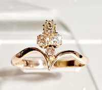 Золотое кольцо с бриллиантами. ct 0,51
