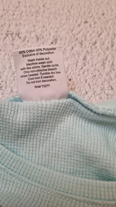 Pastelowa bluzeczka dziewczęca z motywem jednorożca