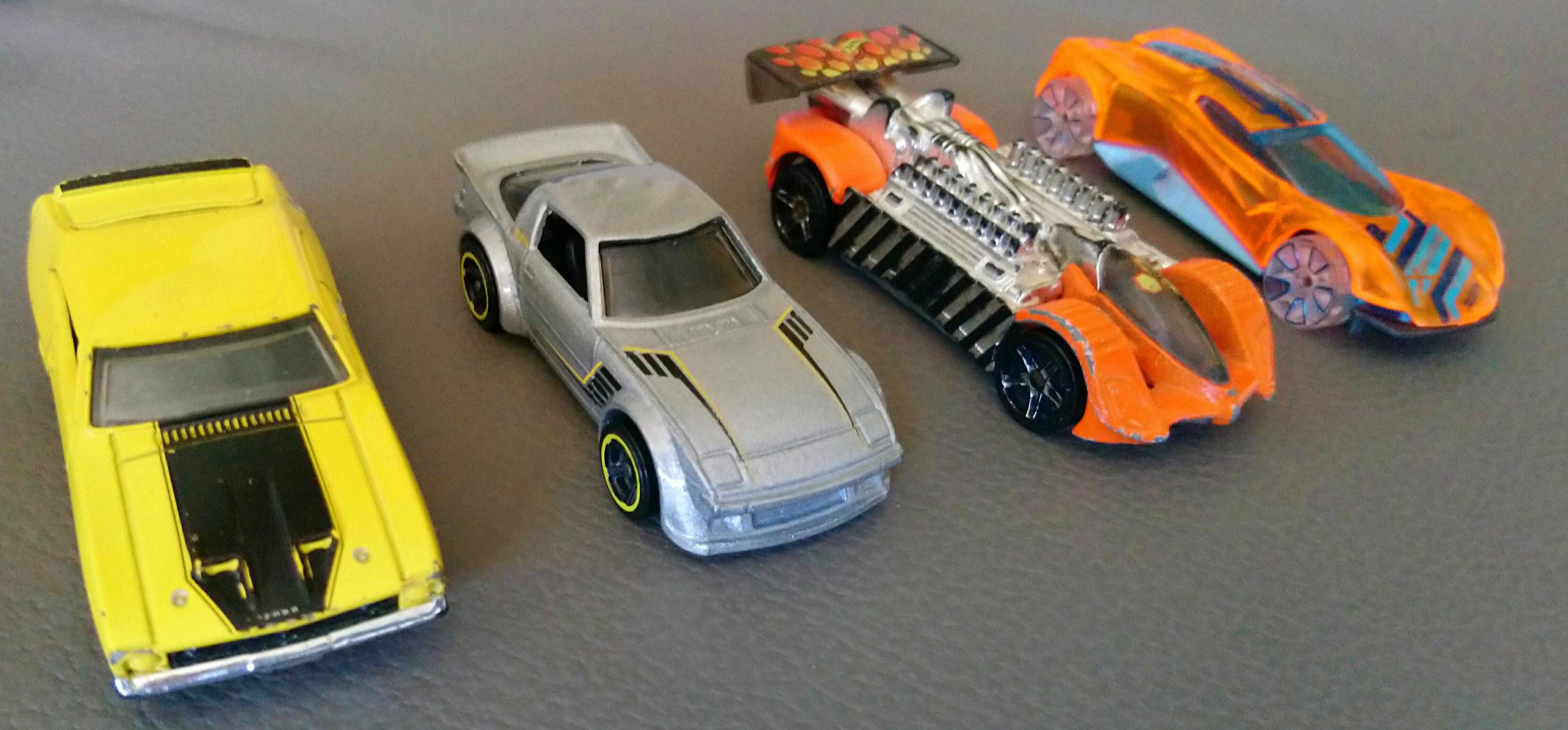 Hot Wheels Auto - 11 Samochodów