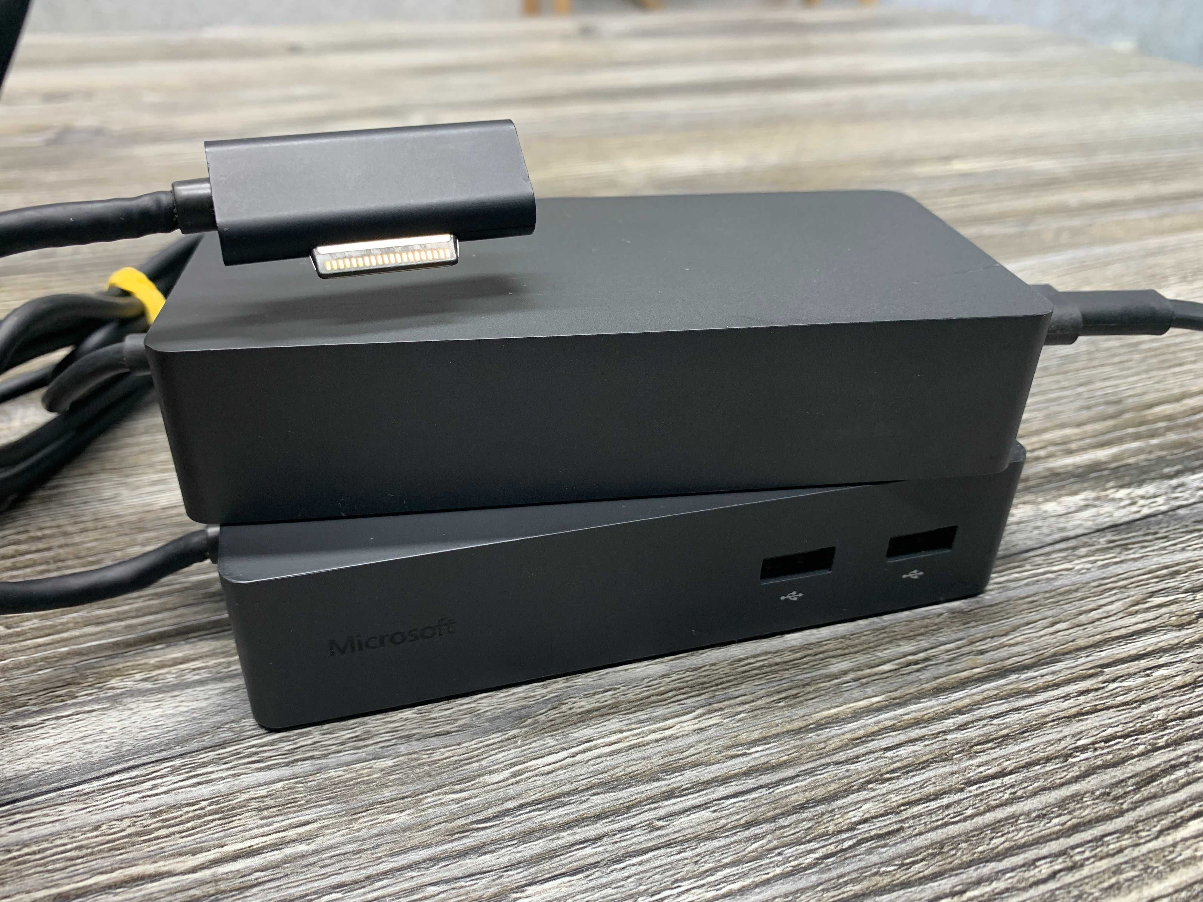 Док-станція Microsoft Surface Dock 1661 + Блок живлення Microsoft 1749