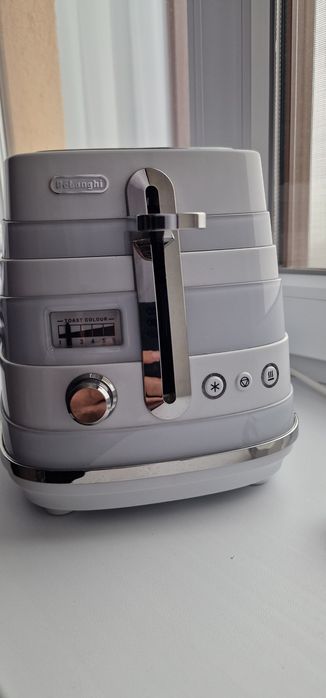 Продам тостер DeLonghi