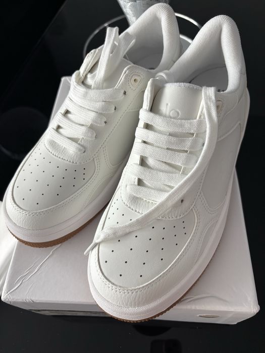 Alo Yoga sneakersy biale buty roz.38/39 miu