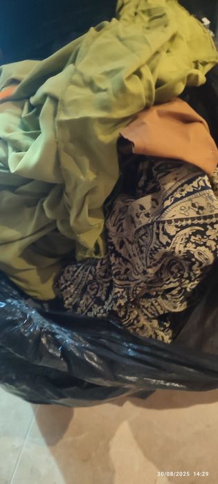 Roupa de Senhora,  usada diversa