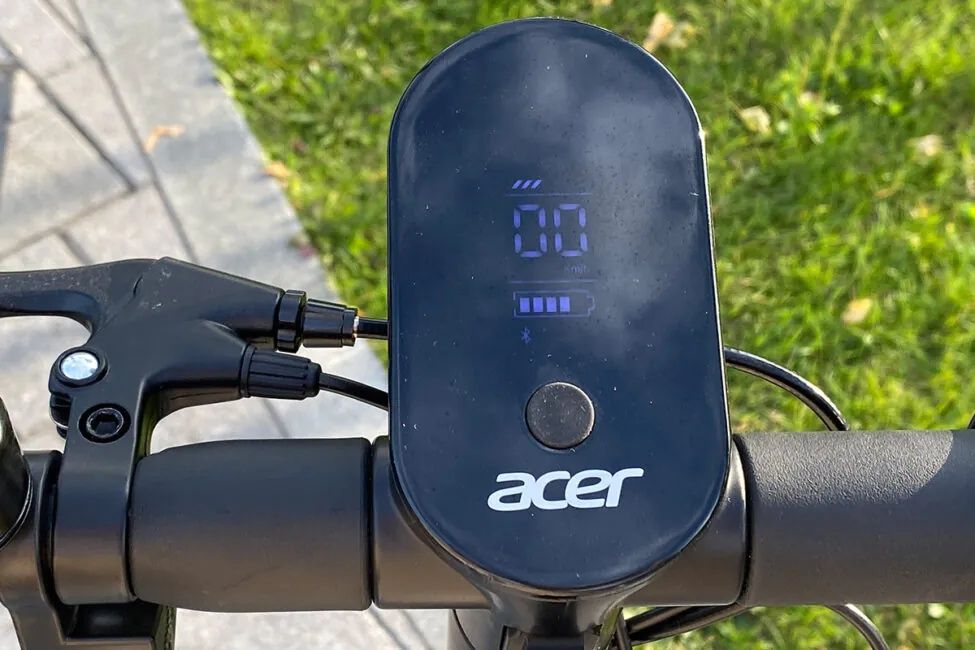 Продам самокат Acer scooter 3