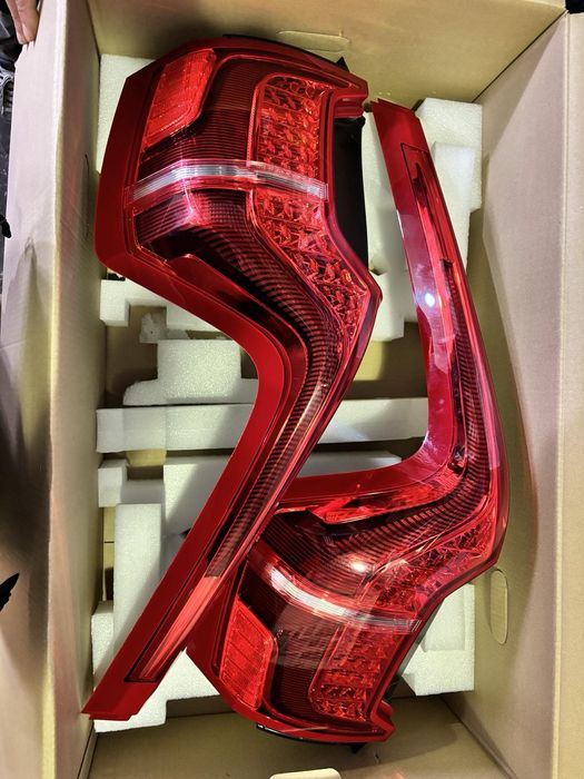 Задні фонарі на Volvo xc90, 2024 року, USA.