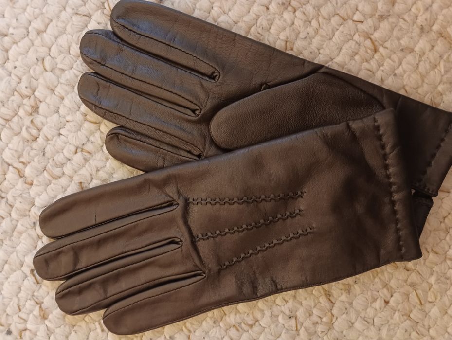 Luvas em pele genuína
