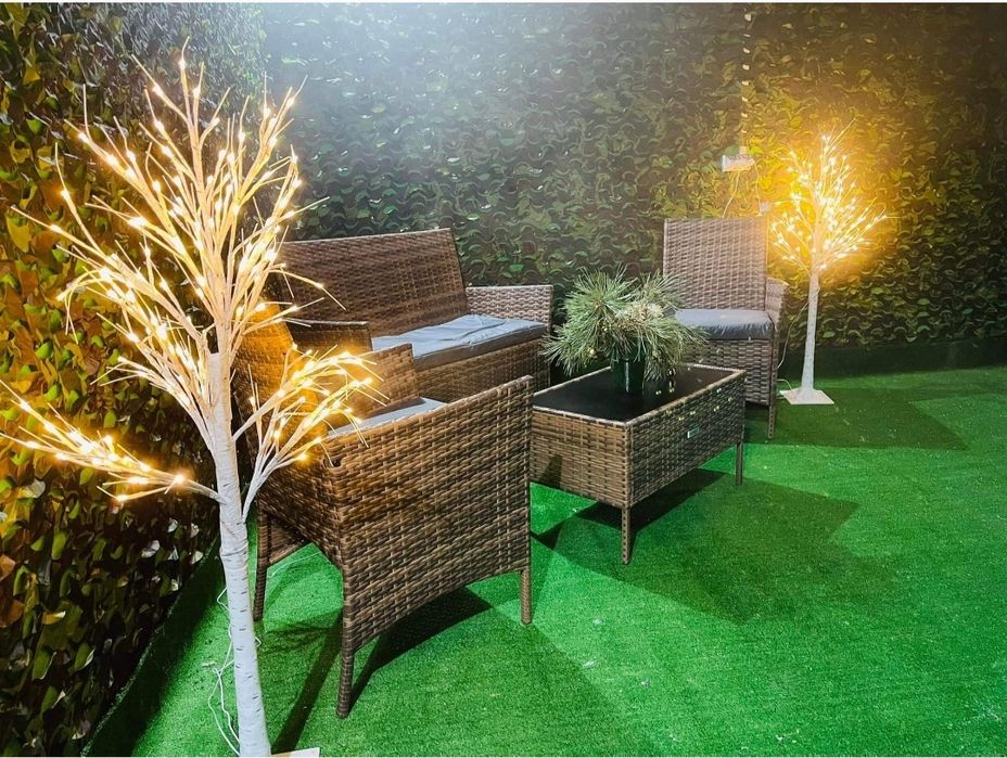 Подобово будинок з теплим басейном