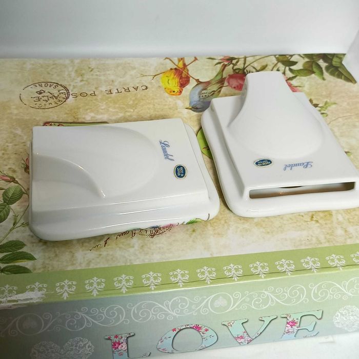 Vintage.Porcelanowe ramki x 2.