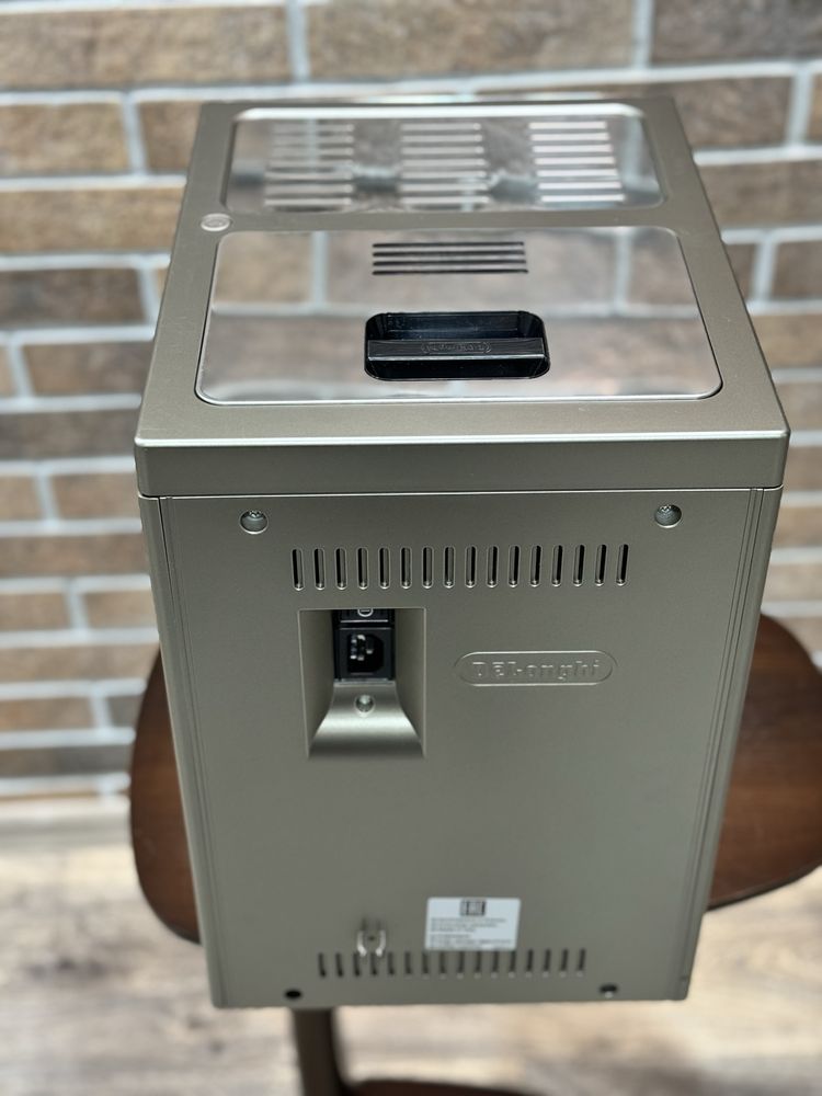 Продам кофемашину Кавомашина Delonghi Primadonna Elite