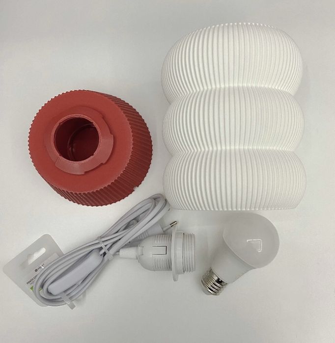 Nowoczesna lampka stołowa – idealna do biurka lub sypialni