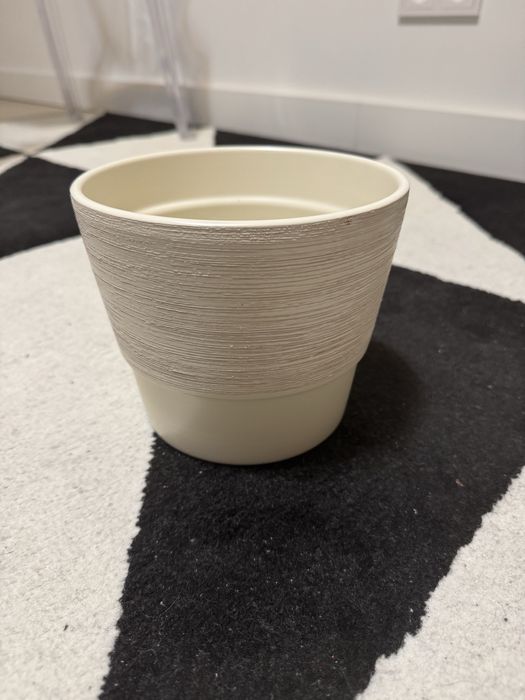 Osłonka na doniczkę beżowa