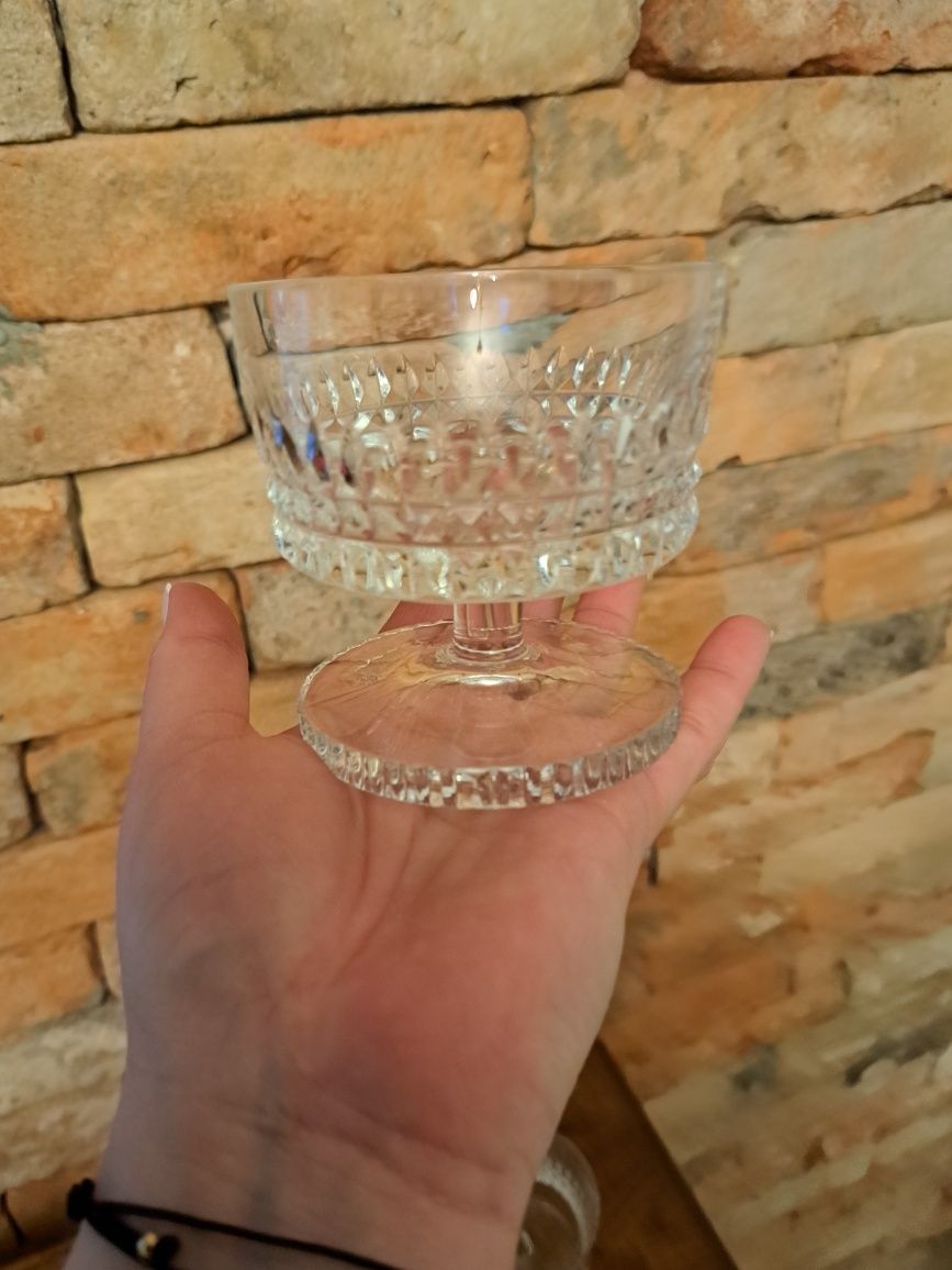 Kryształowe kieliszki do szampana