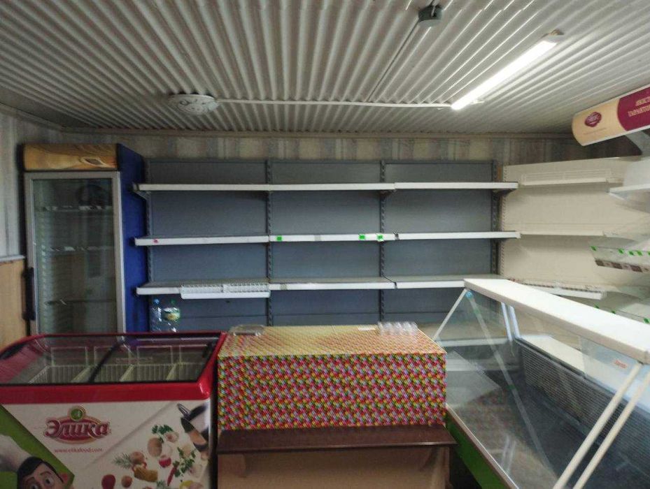 Магазин, у селі Кіслянка. Дніпропетровська обл.