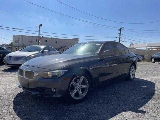 BMW 328 XI 2013 року