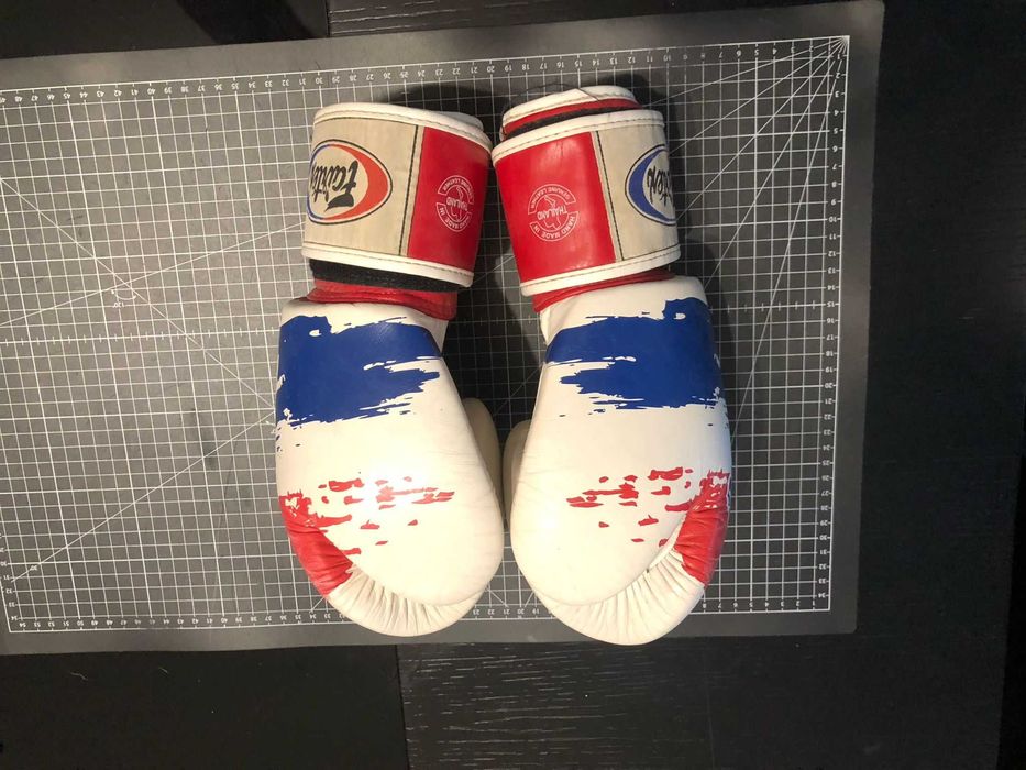 Luvas de Kickboxing e Muay Thai Fairtex